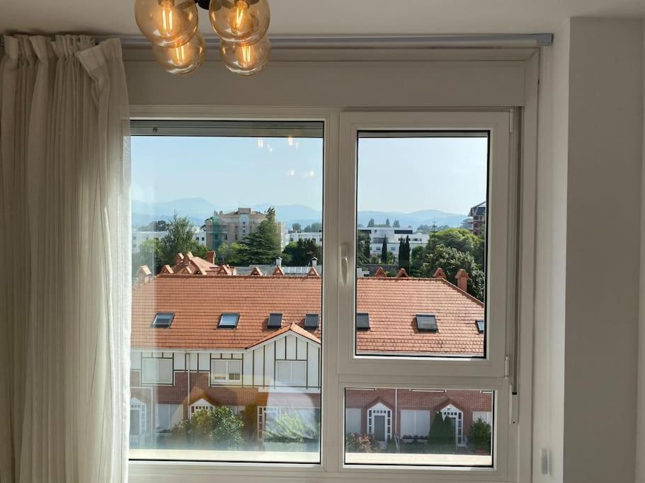 Exclusivo Apartamento Con Aparcamiento Gratuito Ларедо Экстерьер фото