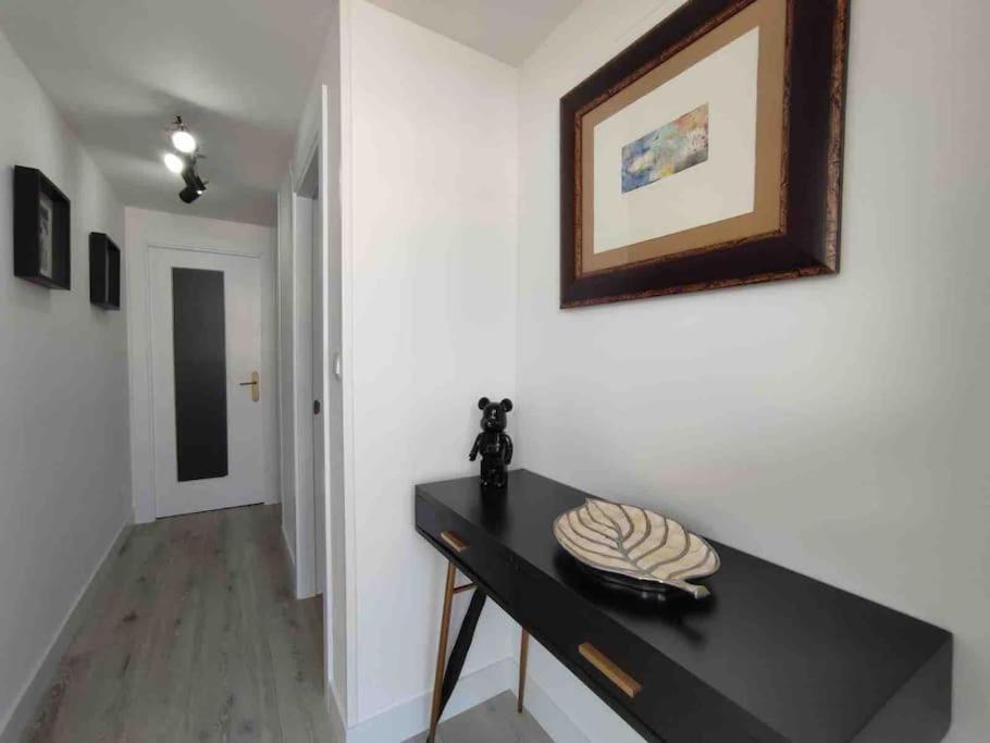 Exclusivo Apartamento Con Aparcamiento Gratuito Ларедо Экстерьер фото